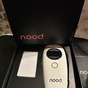 Nood Hair Removal Device White like new open box checked most flashes are there